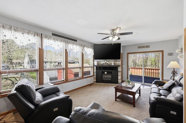 54 Helen St, Chicopee, MA 01020