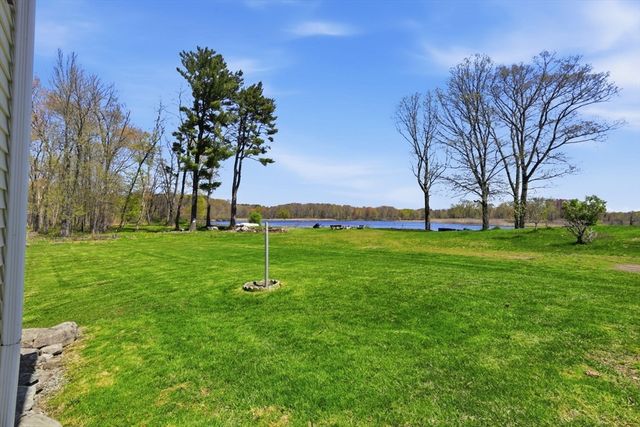 54 Helen St, Chicopee, MA 01020