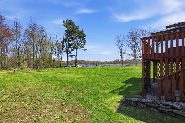 54 Helen St, Chicopee, MA 01020