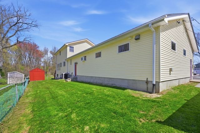 54 Helen St, Chicopee, MA 01020