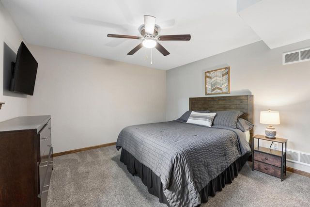 1232 Peregrine COURT, Burlington, WI 53105