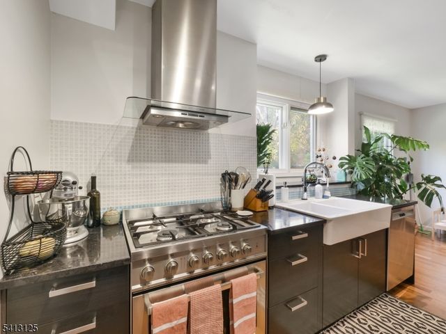 103 Park Ave A6, Summit City, NJ 07901