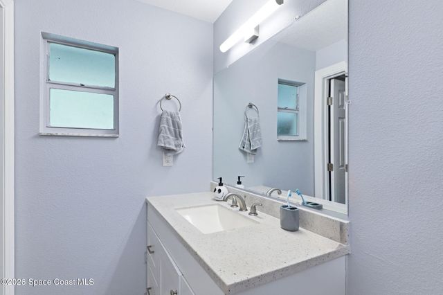 588 Audubon Avenue NE, Palm Bay, FL 32907