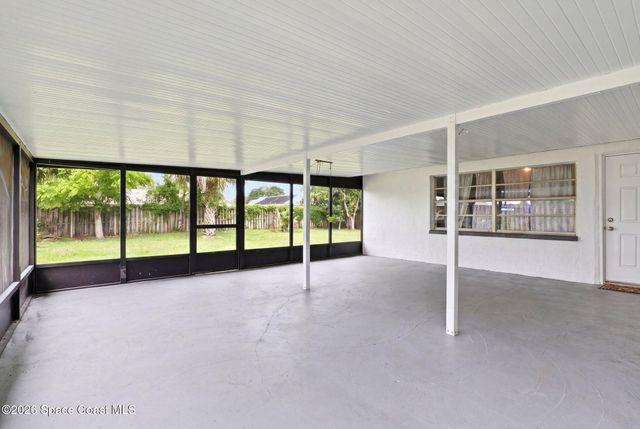 588 Audubon Avenue NE, Palm Bay, FL 32907