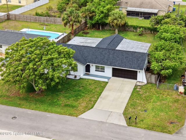 588 Audubon Avenue NE, Palm Bay, FL 32907