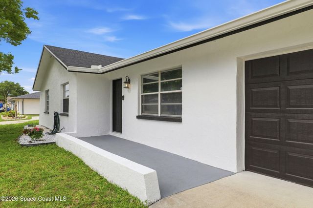 588 Audubon Avenue NE, Palm Bay, FL 32907