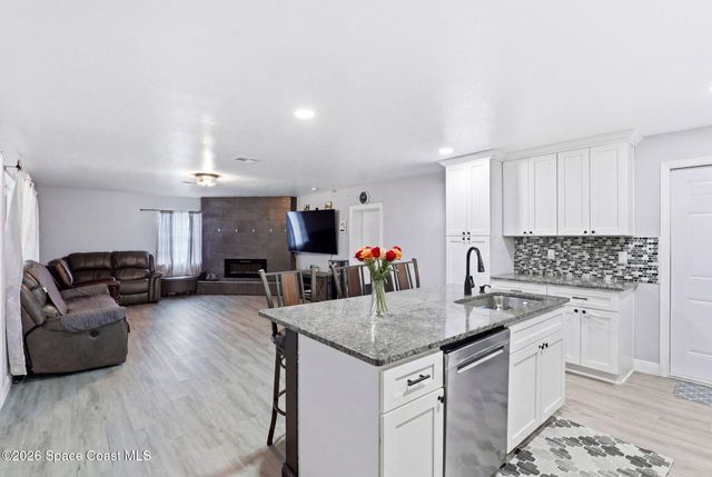 588 Audubon Avenue NE, Palm Bay, FL 32907