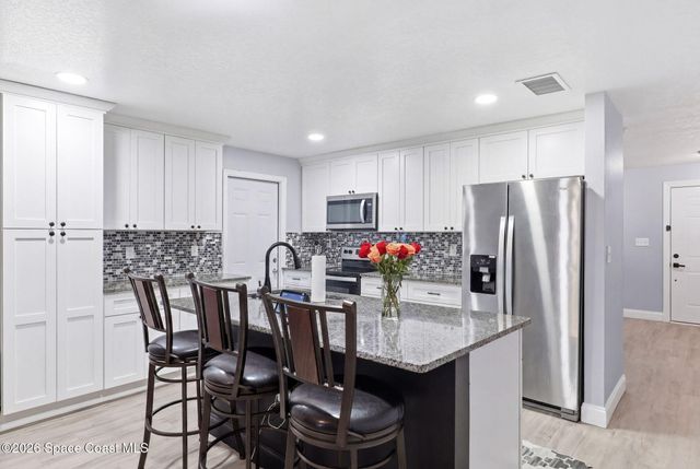 588 Audubon Avenue NE, Palm Bay, FL 32907