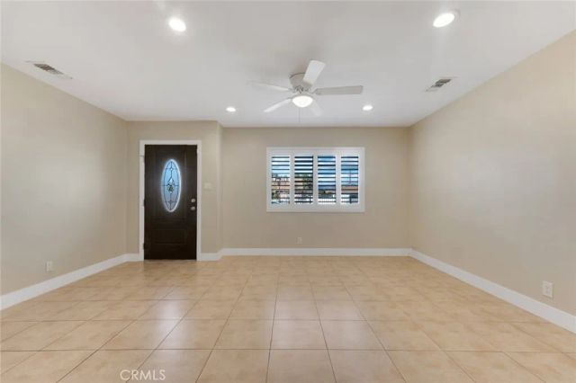 22052 Cantlay Street, Canoga Park, CA 91303