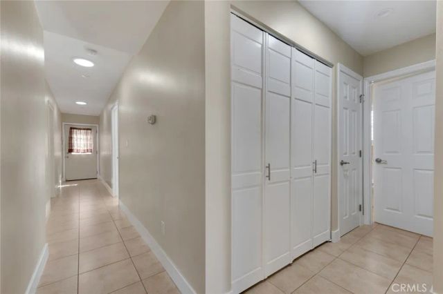 22052 Cantlay Street, Canoga Park, CA 91303