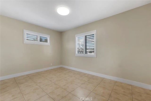 22052 Cantlay Street, Canoga Park, CA 91303
