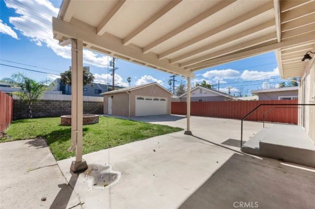 22052 Cantlay Street, Canoga Park, CA 91303
