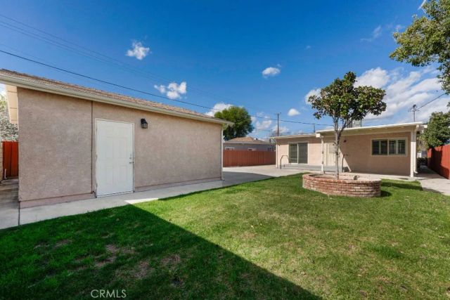 22052 Cantlay Street, Canoga Park, CA 91303