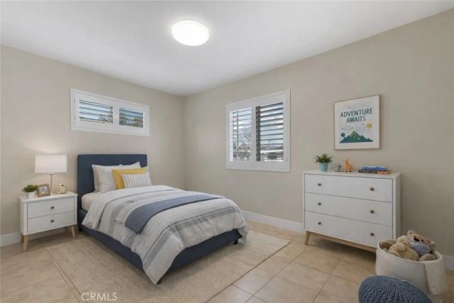 22052 Cantlay Street, Canoga Park, CA 91303