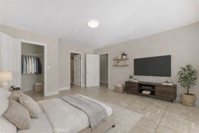 22052 Cantlay Street, Canoga Park, CA 91303