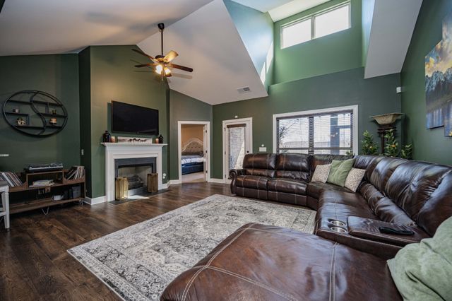 186 Village Cir, Lebanon, TN 37087