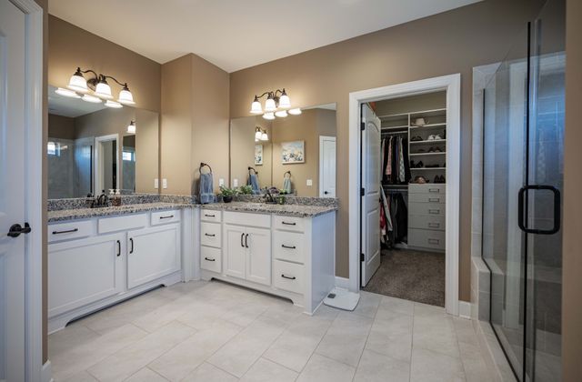 186 Village Cir, Lebanon, TN 37087