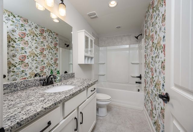 186 Village Cir, Lebanon, TN 37087