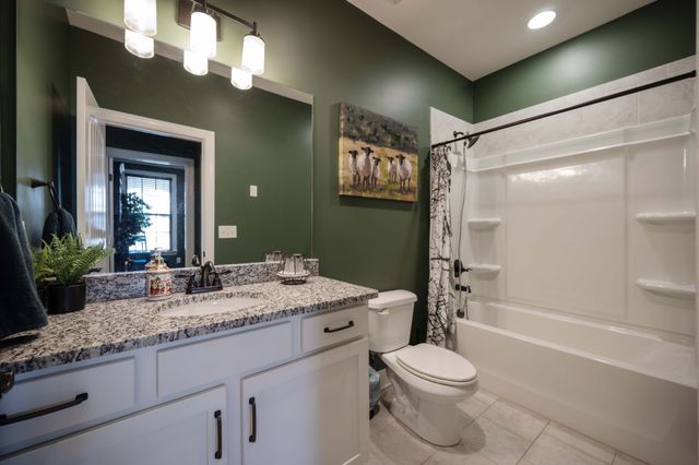 186 Village Cir, Lebanon, TN 37087