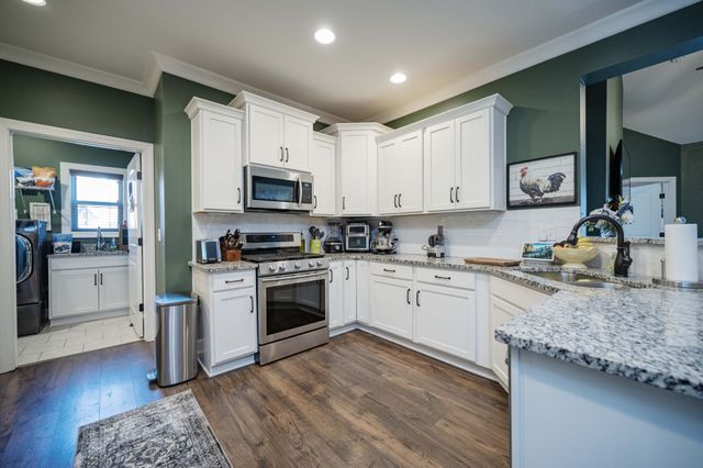 186 Village Cir, Lebanon, TN 37087