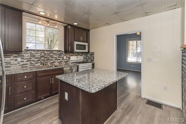 936 Saint Clair Street, O'fallon, IL 62269