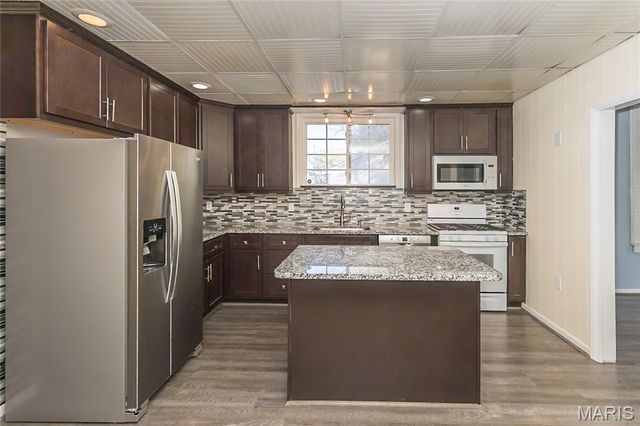 936 Saint Clair Street, O'fallon, IL 62269