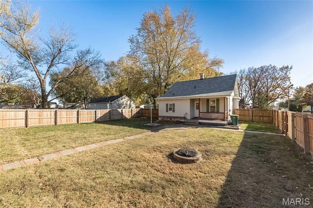 936 Saint Clair Street, O'fallon, IL 62269