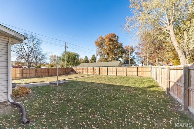 936 Saint Clair Street, O'fallon, IL 62269