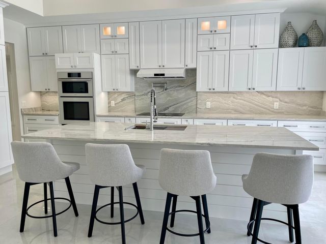 18457 SE Heritage Oaks Lane, Jupiter, FL 33469