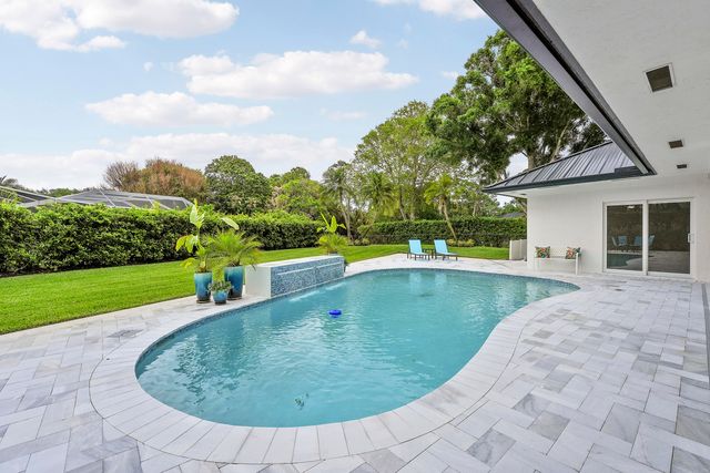 18457 SE Heritage Oaks Lane, Jupiter, FL 33469