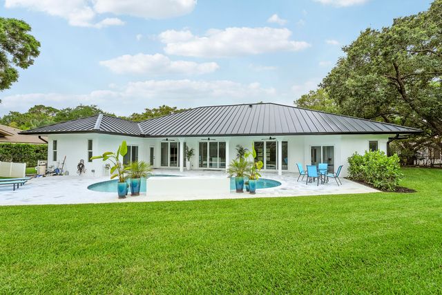 18457 SE Heritage Oaks Lane, Jupiter, FL 33469