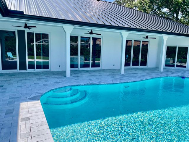 18457 SE Heritage Oaks Lane, Jupiter, FL 33469