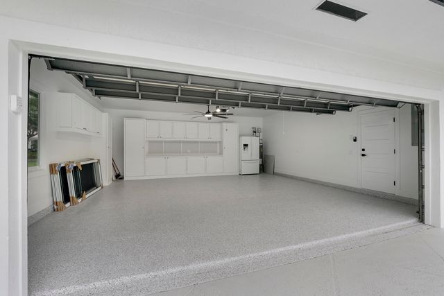 18457 SE Heritage Oaks Lane, Jupiter, FL 33469