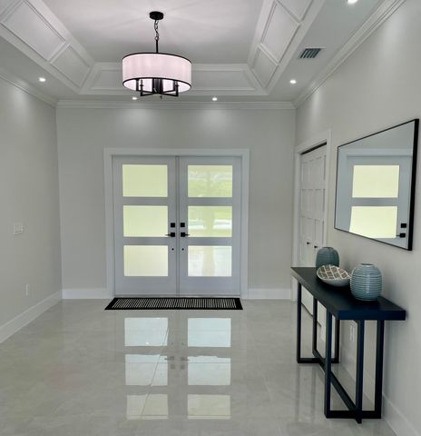 18457 SE Heritage Oaks Lane, Jupiter, FL 33469