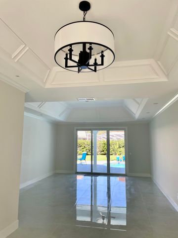 18457 SE Heritage Oaks Lane, Jupiter, FL 33469