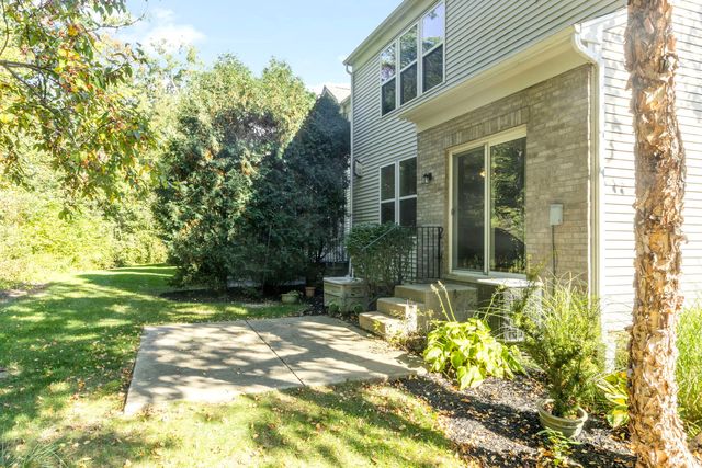1420 Yellowstone Drive, Streamwood, IL 60107