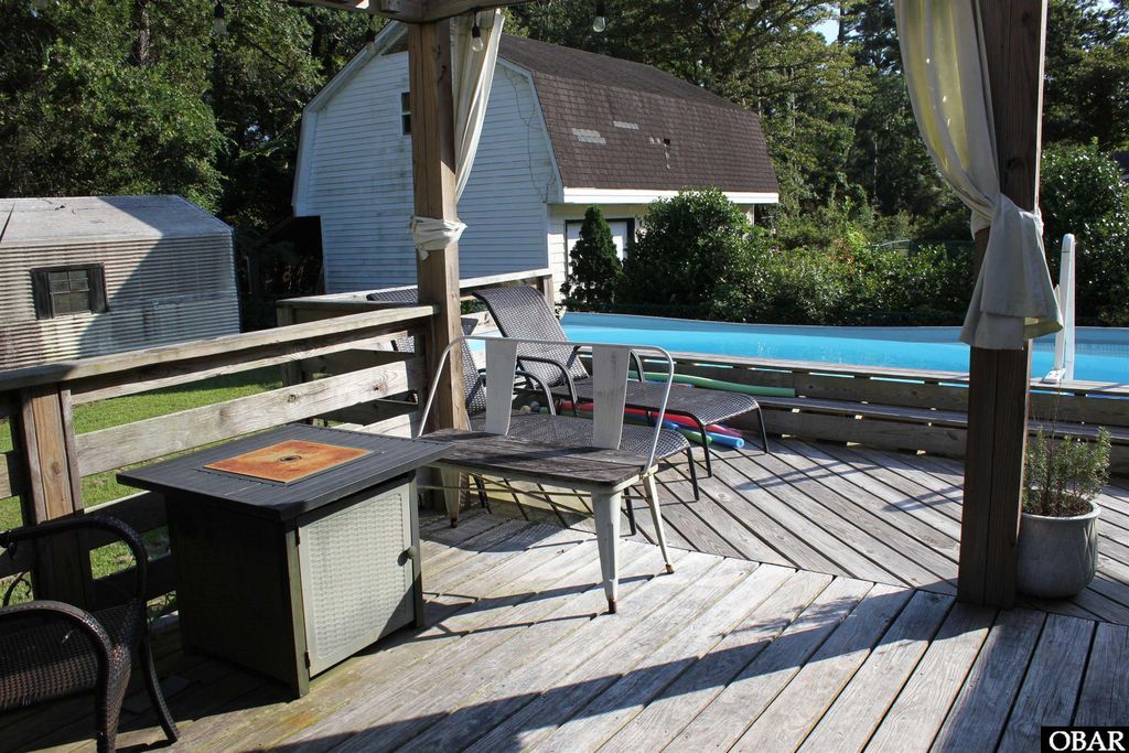 Image 12 of property listing at 276 Airport Road, Manteo, NC 27954