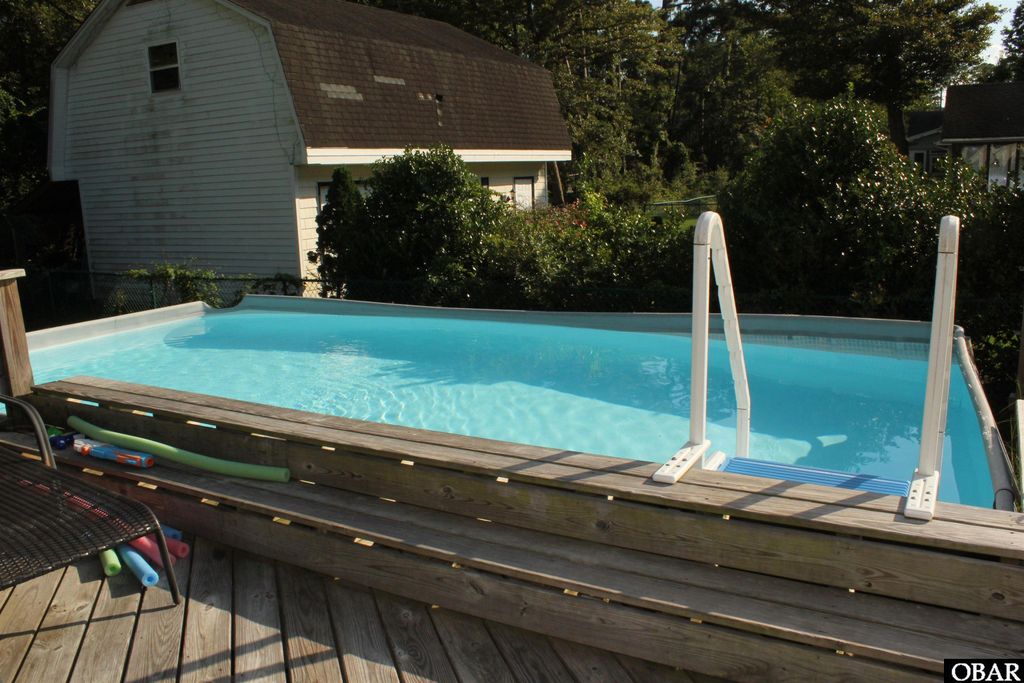 Image 9 of property listing at 276 Airport Road, Manteo, NC 27954