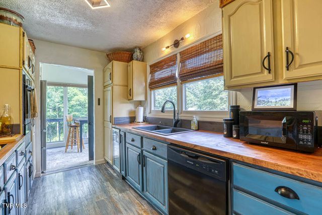 1708 Highway 143 Road, Roan Mountain, TN 37687