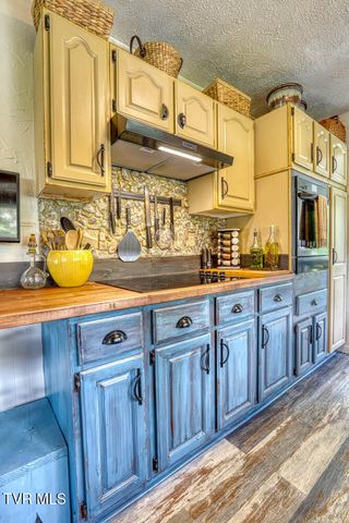 1708 Highway 143 Road, Roan Mountain, TN 37687