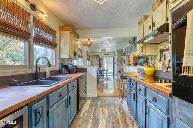 1708 Highway 143 Road, Roan Mountain, TN 37687
