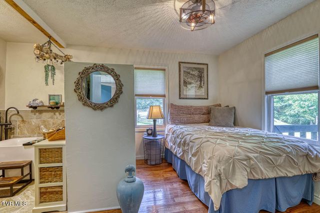1708 Highway 143 Road, Roan Mountain, TN 37687