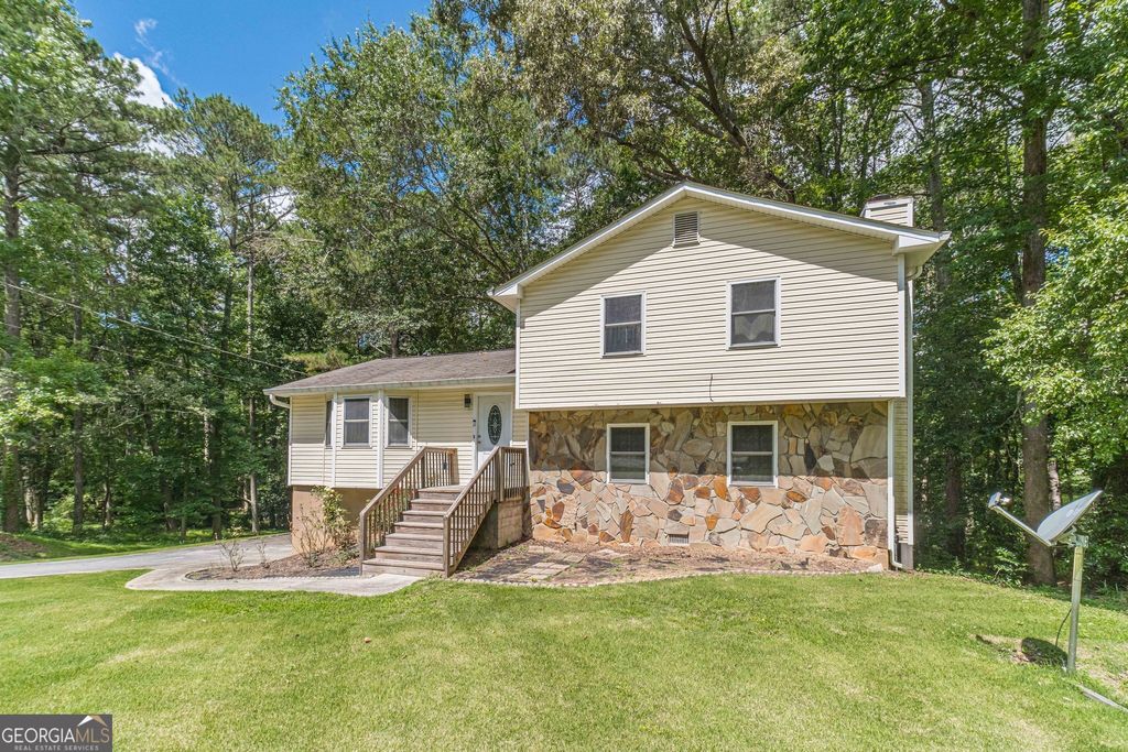 2645 Holly Berry Trail, Snellville, GA 30039