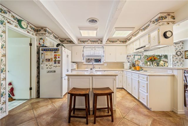 1211 Cypher St, Kingsville, TX 78363