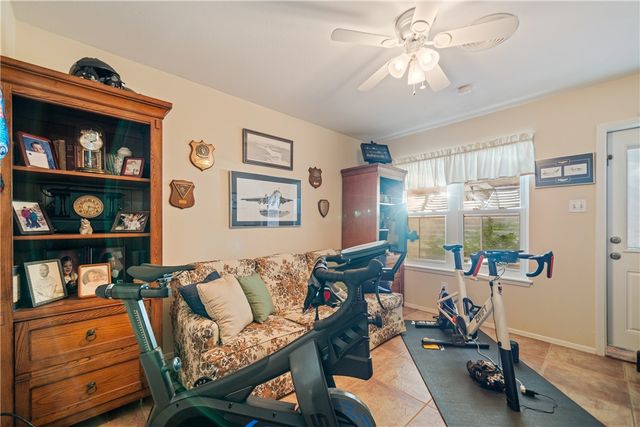 1211 Cypher St, Kingsville, TX 78363