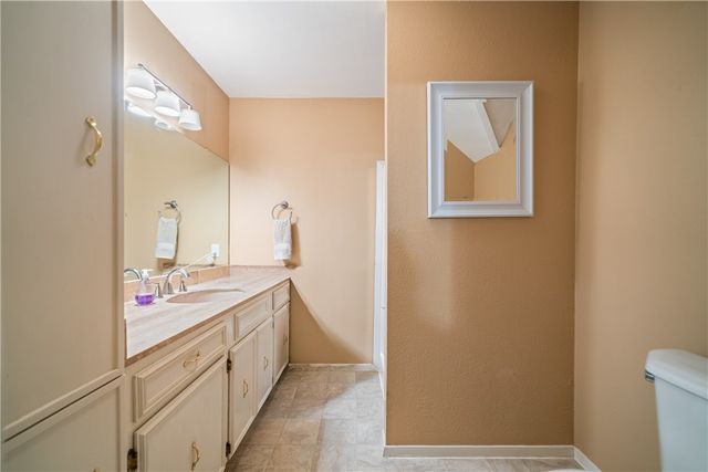 1211 Cypher St, Kingsville, TX 78363