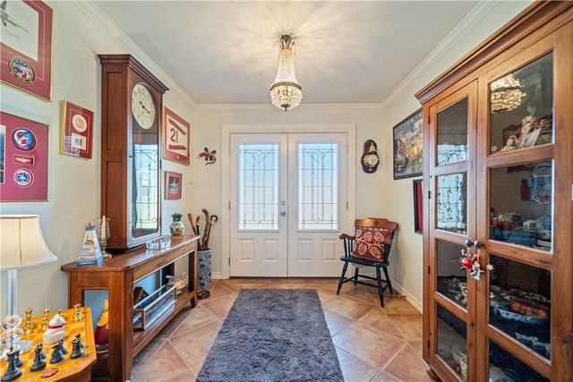 1211 Cypher St, Kingsville, TX 78363