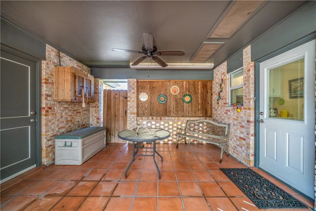 1211 Cypher St, Kingsville, TX 78363