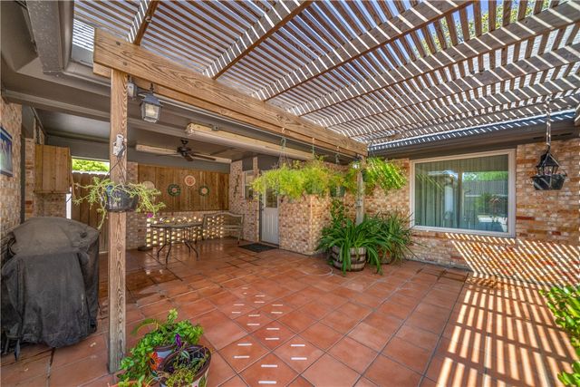 1211 Cypher St, Kingsville, TX 78363