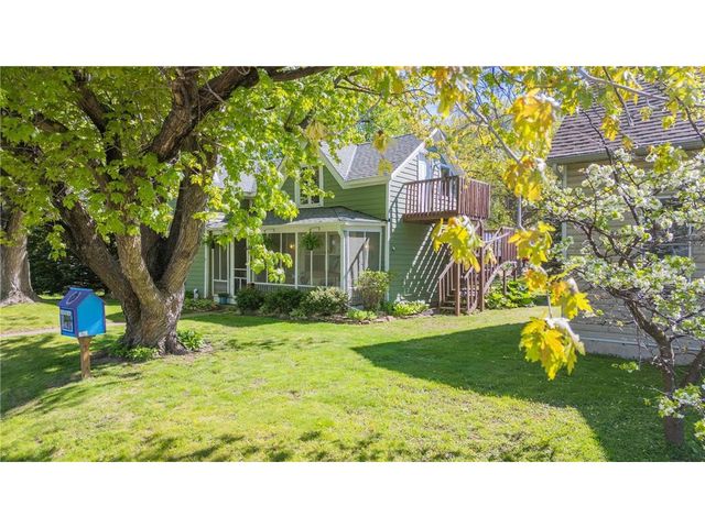 1122 1st Street, Hudson, WI 54016